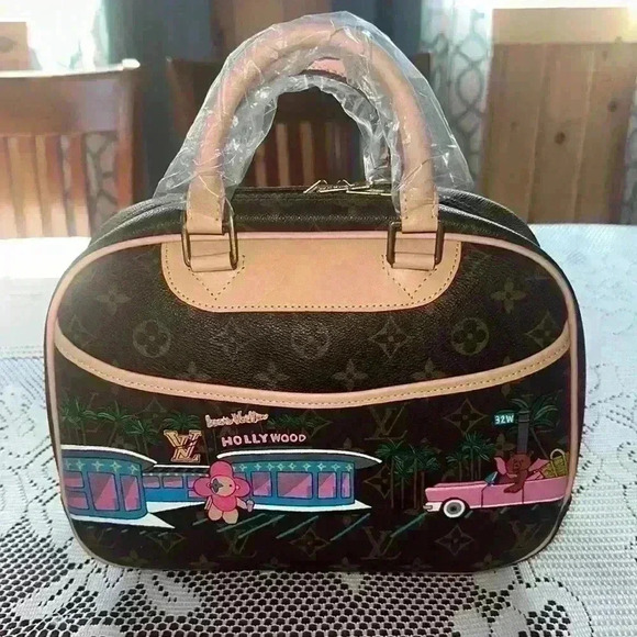 Louis Vuitton Trouville, this item been altered. - Picture 1 of 9